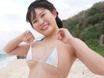 童顔Hカップ巨乳の大條美唯ちゃんがマイクロビキニやスポーツブラ姿でムチムチボディを揺らしまくるイメージビデオ！【みいのお胸様 / 大條美唯】
